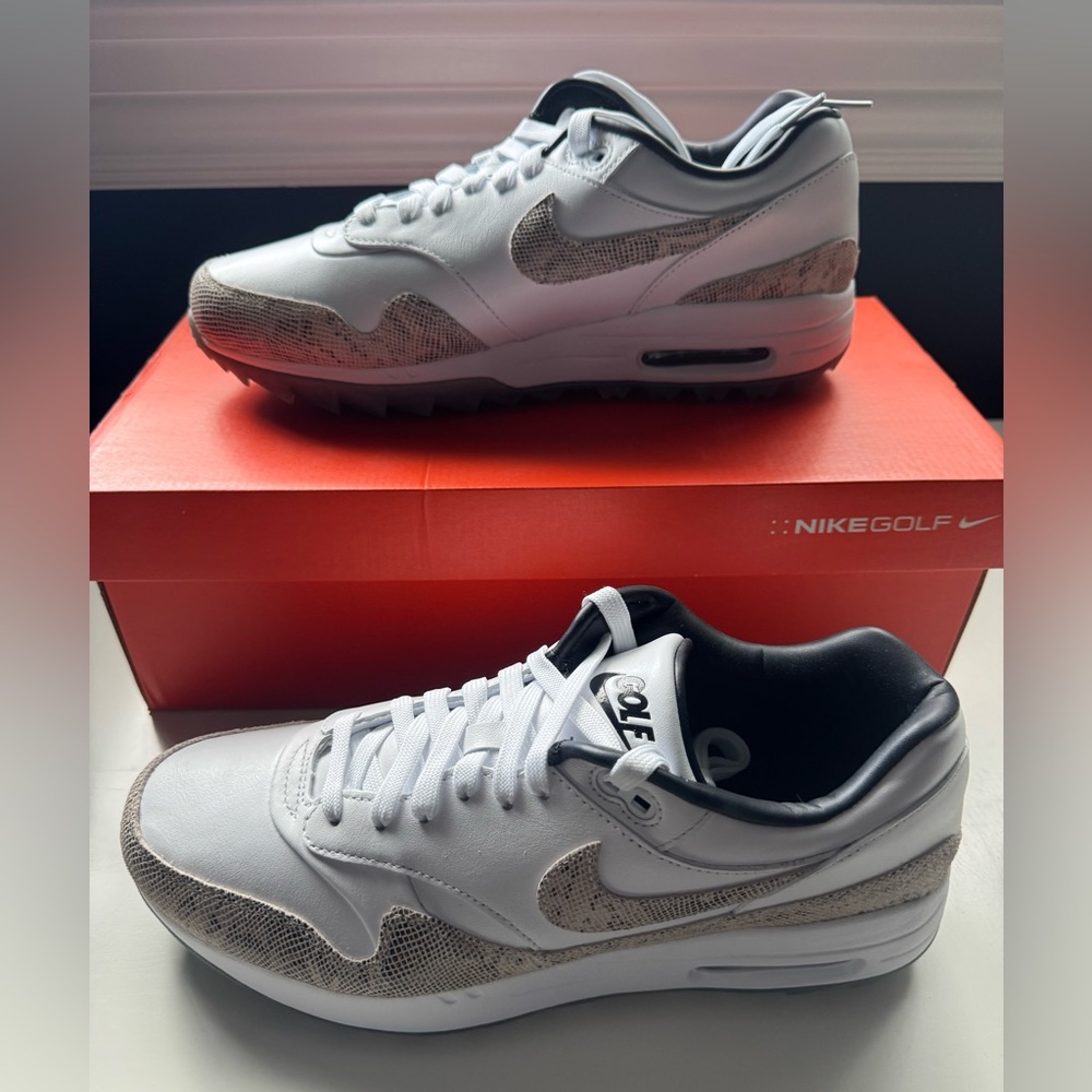 Nike Golf White and Grey/Tan Sneakers sz 10